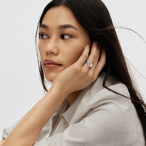 LV Diamonds Pavé Double Ring, LV Monogram Star cut in Jewellery's Collections LV Diamonds collections by Louis Vuitton (Product zoom)