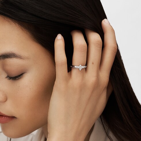 LV Diamonds Solitaire, LV Monogram Star cut in Jewellery's Collections LV Diamonds collections by Louis Vuitton (Product zoom)