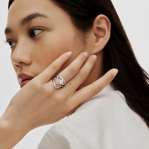 LV Diamonds V Ring, Pink Gold in Jewellery's Categories Wedding Bands collections by Louis Vuitton (Product zoom)