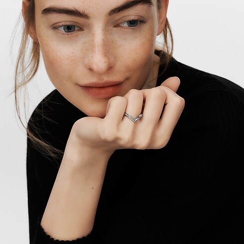 LV Diamonds V Ring, Platinum in Jewellery's Categories Wedding Bands collections by Louis Vuitton (Product zoom)