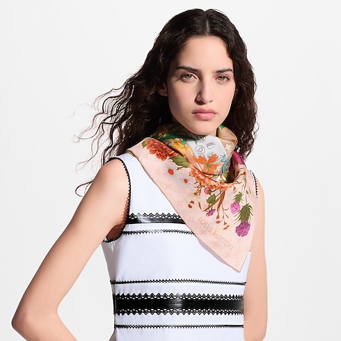 LV En Fleurs Square 90 S00 in Women's Accessories Silk Squares and Bandeaux collections by Louis Vuitton (Product zoom)
