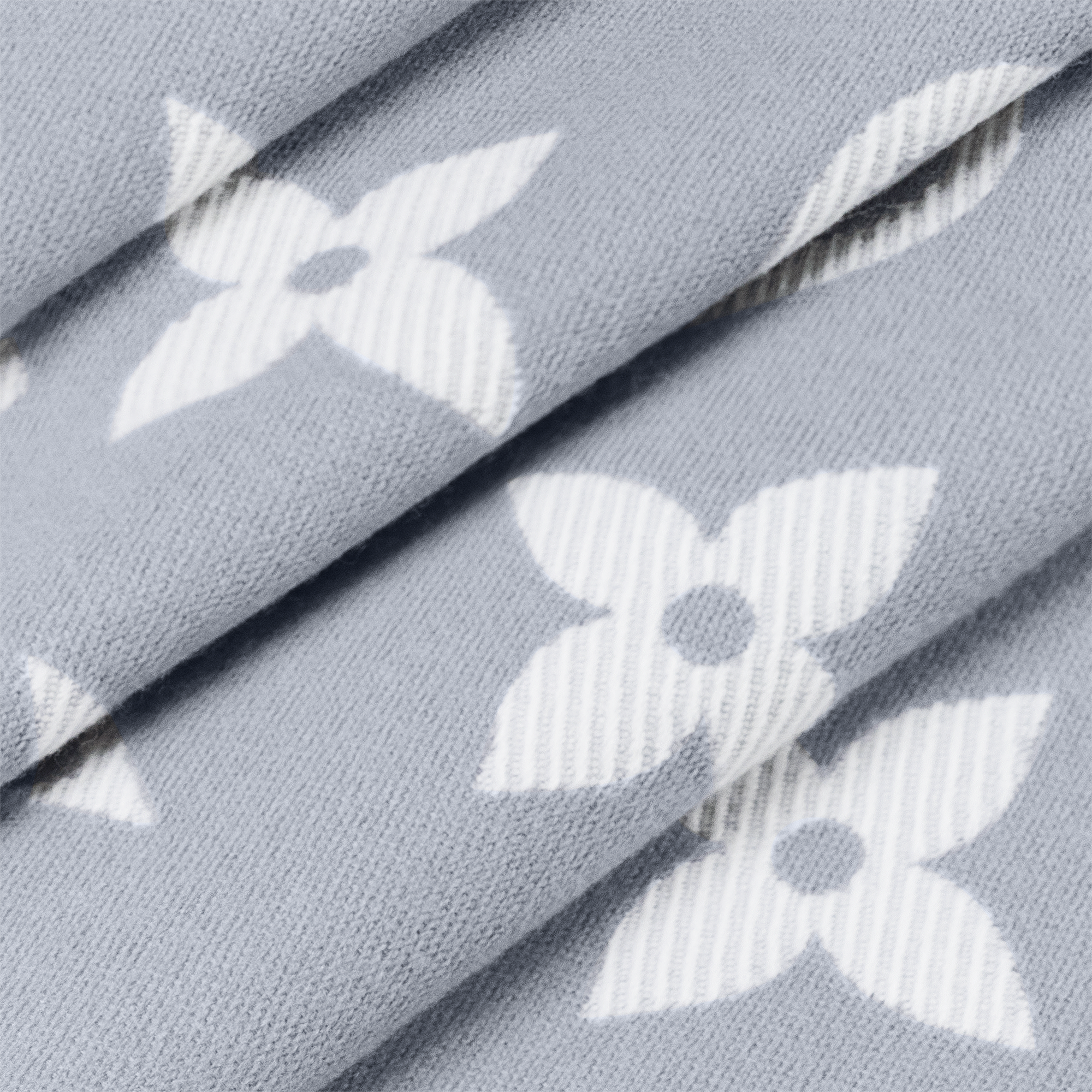LV Essential Scarf S00 in Women
