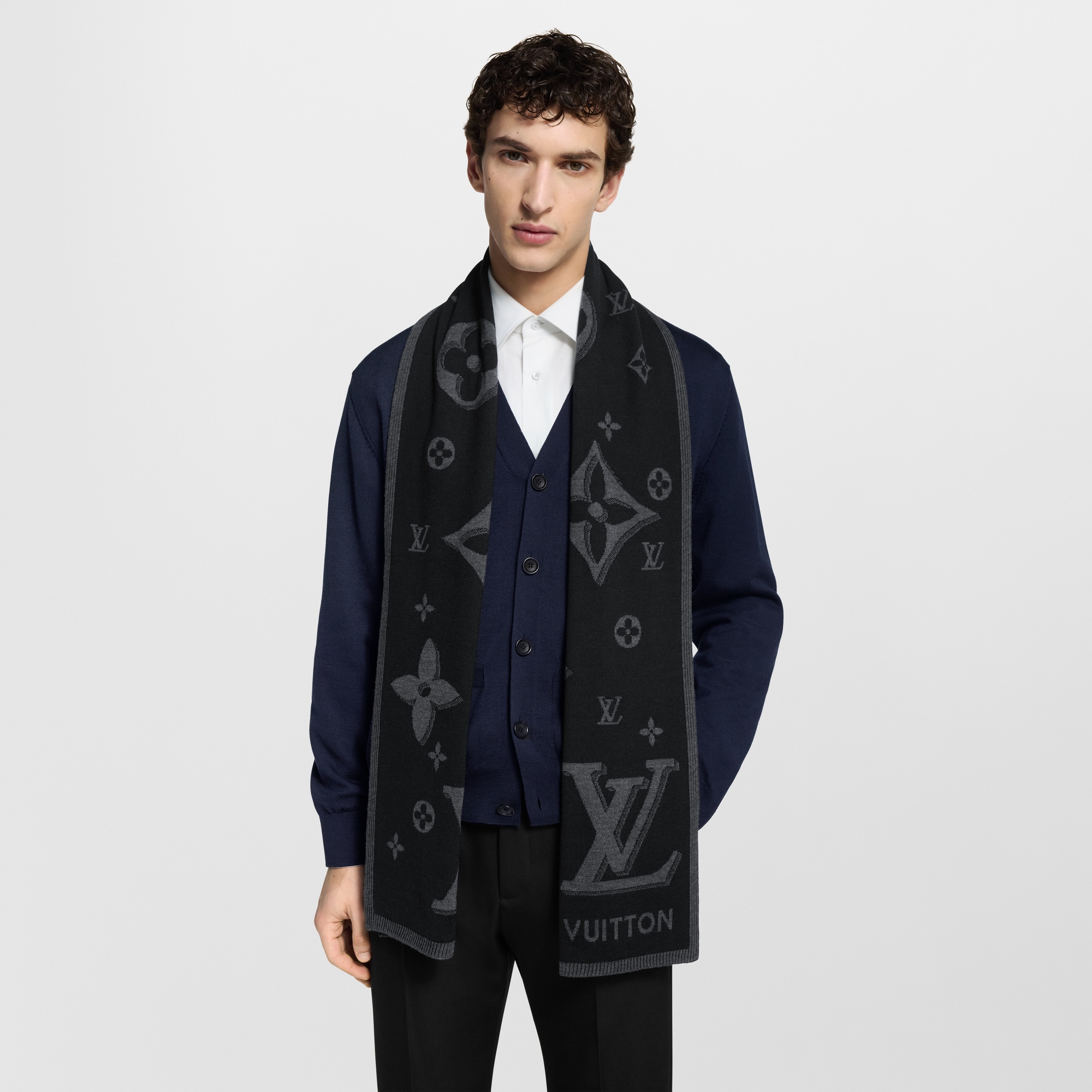 LV Galaxy Scarf S00 in Men