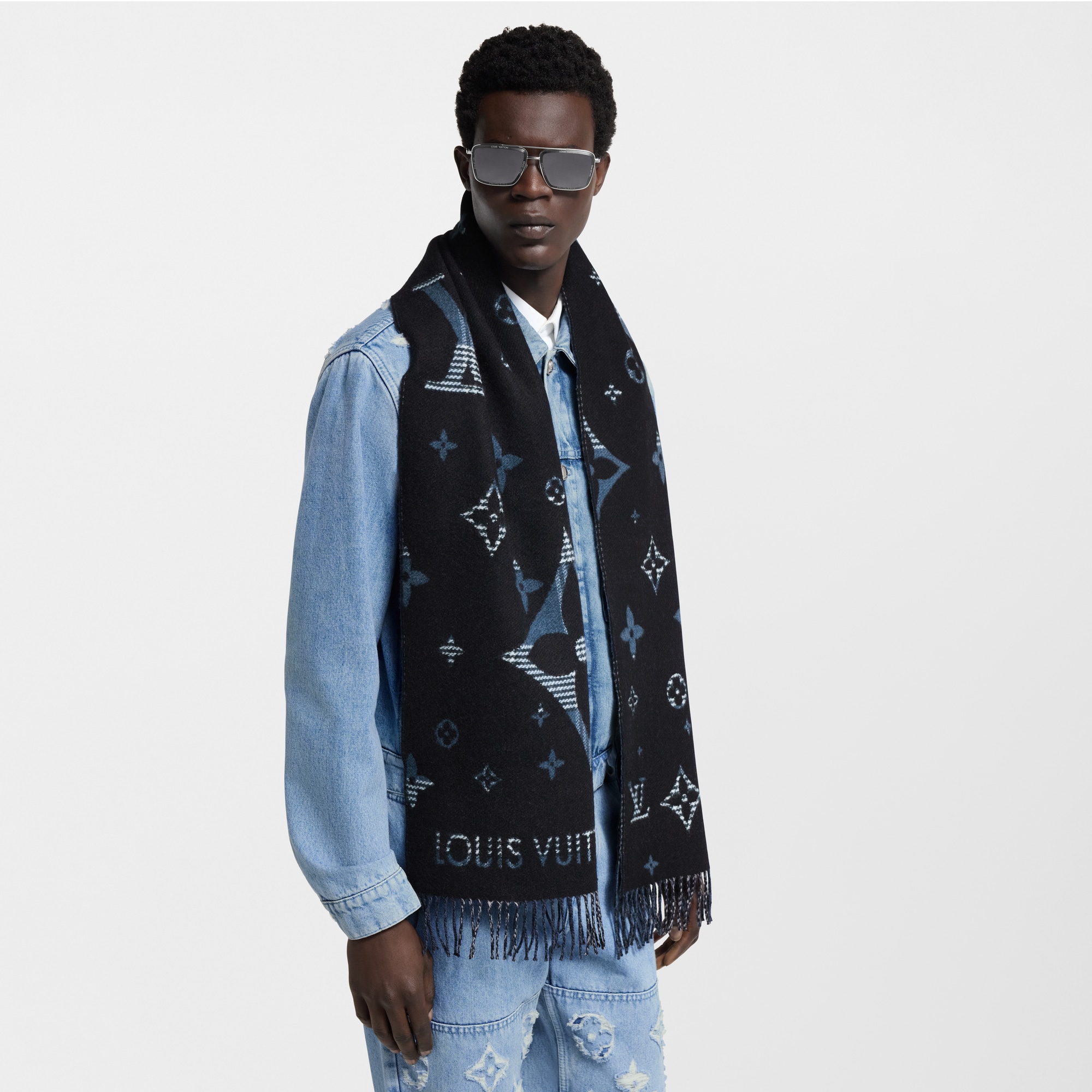 LV Galaxy Tartan Scarf S00 in Men