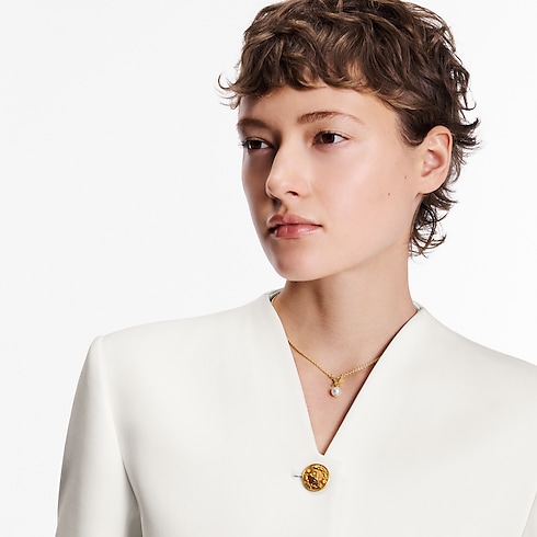 LV Iconic Louisa Necklace S00 in Women's Fashion Jewellery Necklaces and Pendants collections by Louis Vuitton (Product zoom)