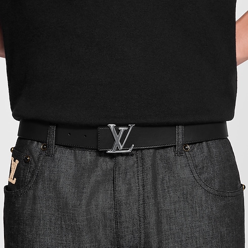 LV Initiales 35mm Reversible Belt in Men's Accessories Belts collections by Louis Vuitton (Product zoom)