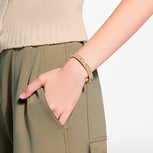 LV Initiales Bracelet S00 in Women's Fashion Jewellery Bracelets collections by Louis Vuitton (Product zoom)