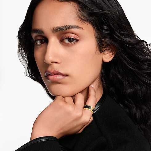 LV Initiales Ring S00 in Women's Fashion Jewellery Rings collections by Louis Vuitton (Product zoom)