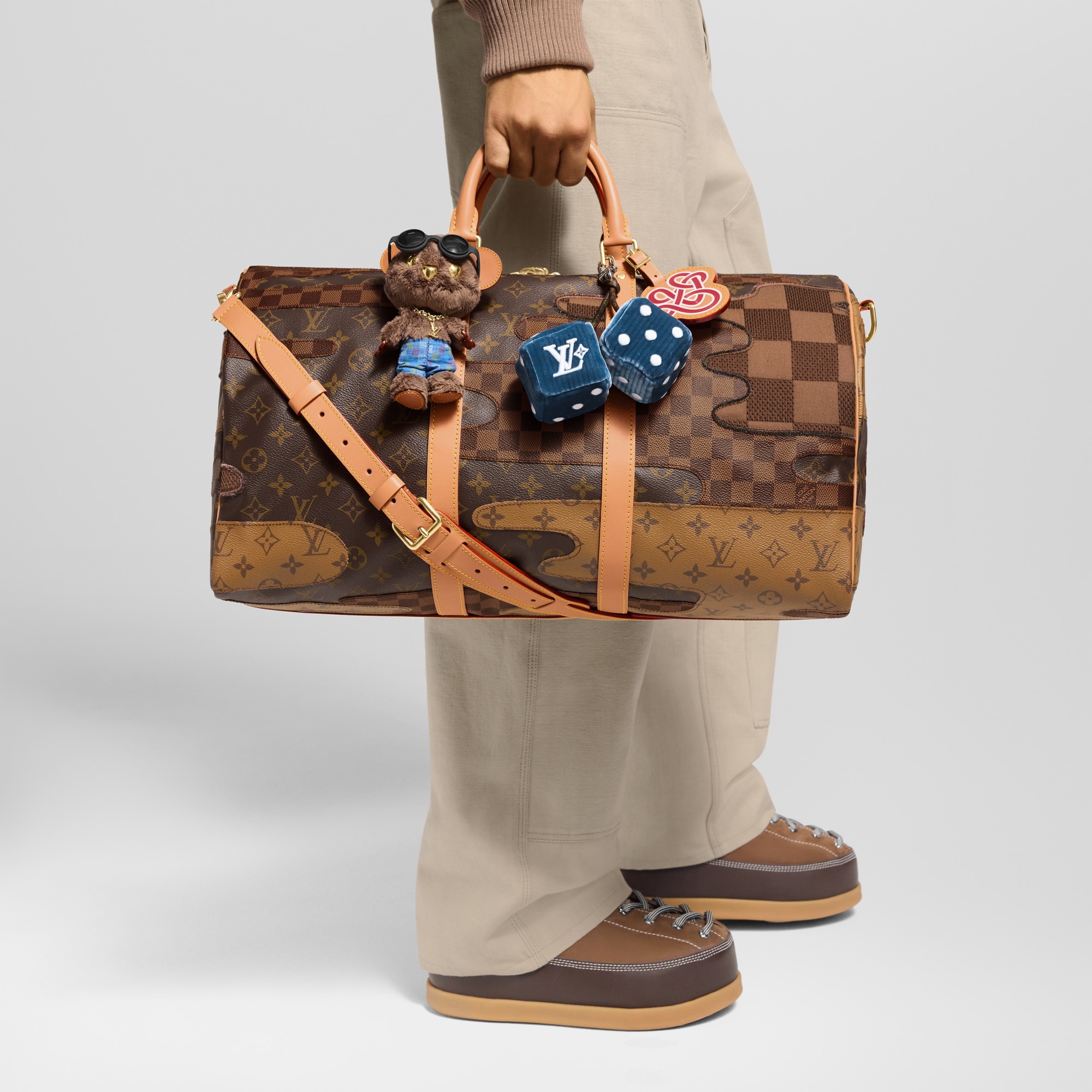 LV Louis Bear Bag Charm S00 in Men