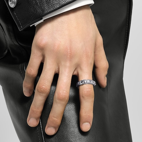 LV Lozine Ring S00 in Men's Fashion Jewelry Rings collections by Louis Vuitton (Product zoom)