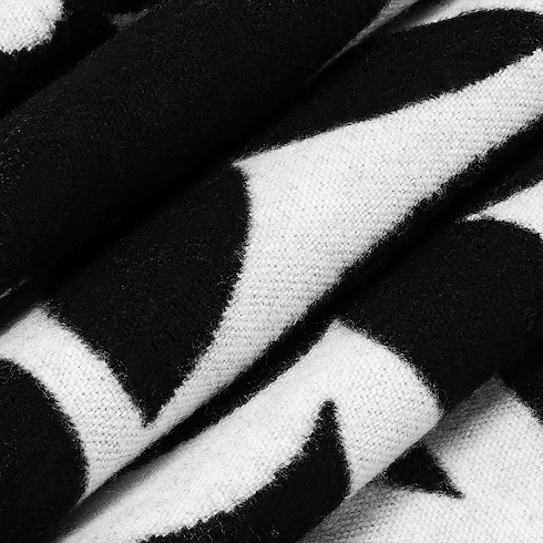 LV Medallion Scarf S00 in Women's Accessories Scarves collections by Louis Vuitton (Product zoom)