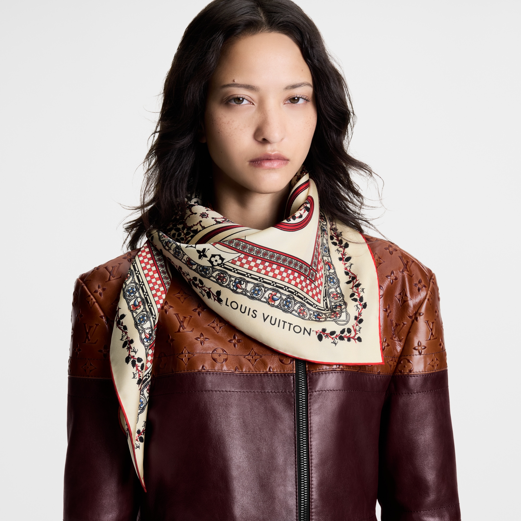 LV Medieval Flowers Square 90 S00 in Women