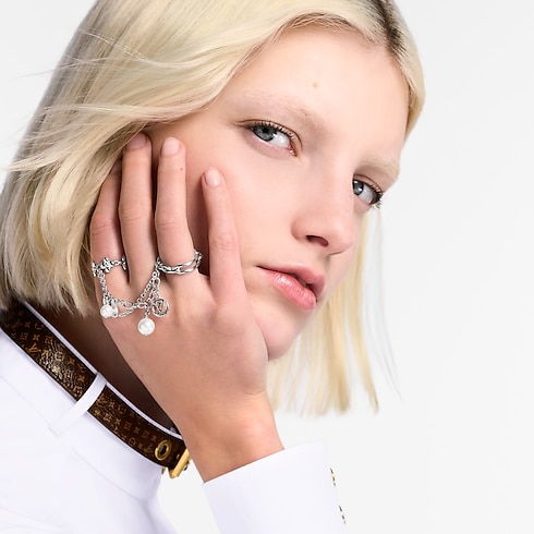 LV Mix Chains Set Of Rings S00 in Women's Fashion Jewellery All Fashion Jewellery collections by Louis Vuitton (Product zoom)