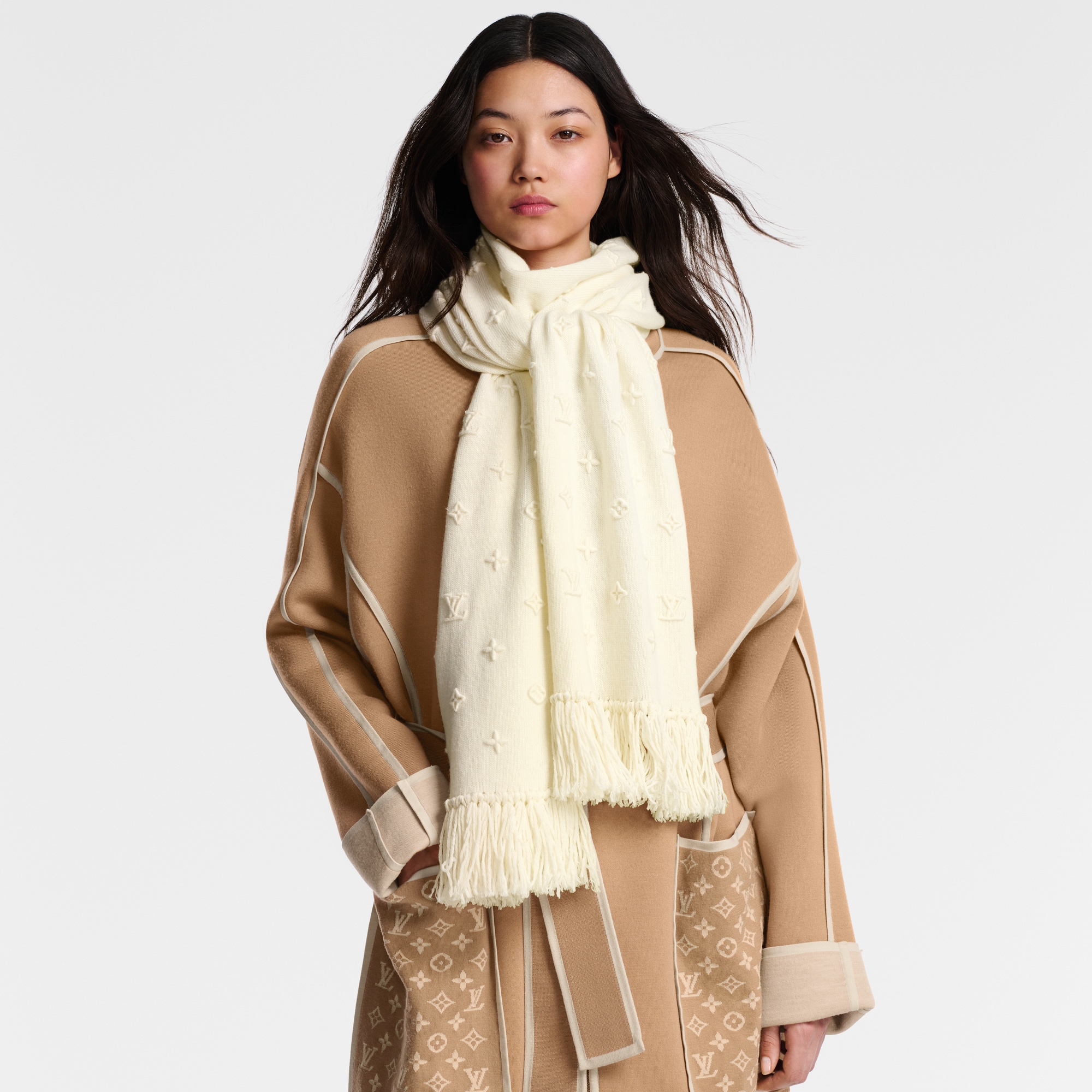 LV Monogram 3D Scarf S00 in Women