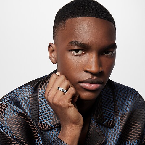 LV Mosaic Thin Ring S00 in Men's Fashion Jewelry Rings collections by Louis Vuitton (Product zoom)