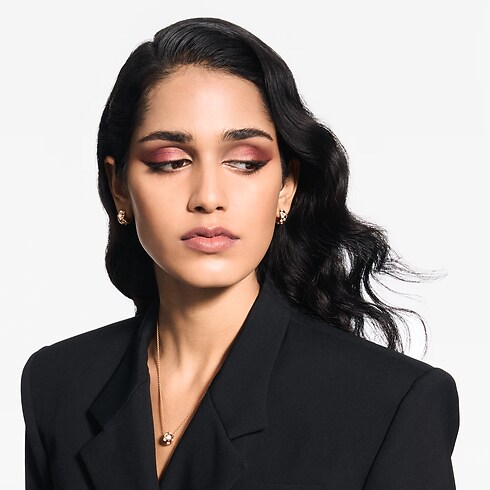 LV Ombres - Eyeshadow Palette Refill in Perfumes and Beauty 's Eyes } collections by Louis Vuitton (Product zoom)