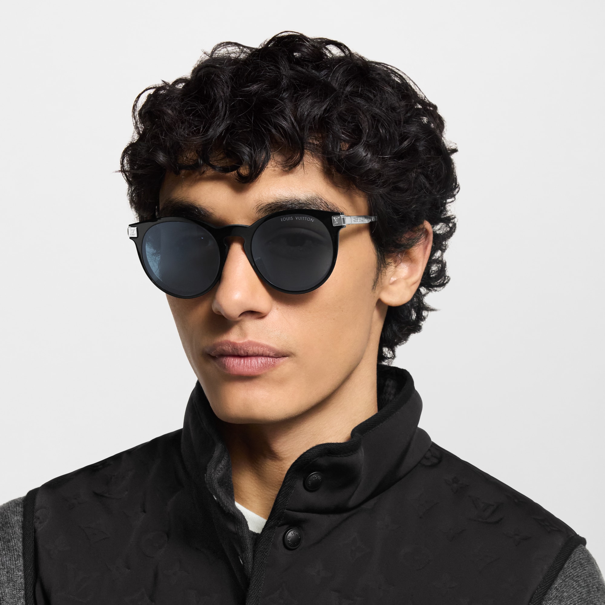 LV Rise Round Sunglasses S00 in Men