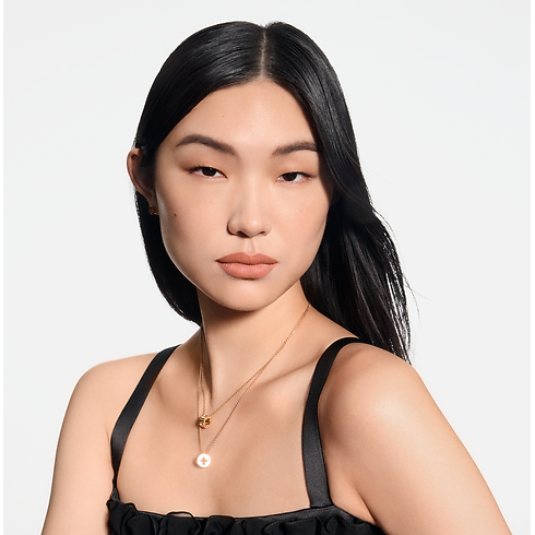 LV Rouge - Matte Lipstick Refill in Perfumes and Beauty 's Lips } collections by Louis Vuitton (Product zoom)