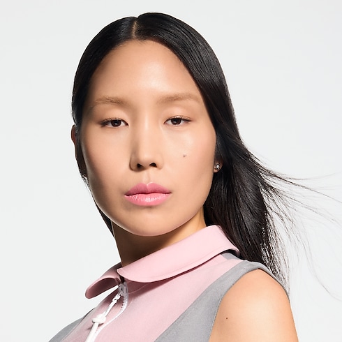 LV Rouge - Satin Lipstick in Perfumes and Beauty 's Lips } collections by Louis Vuitton (Product zoom)