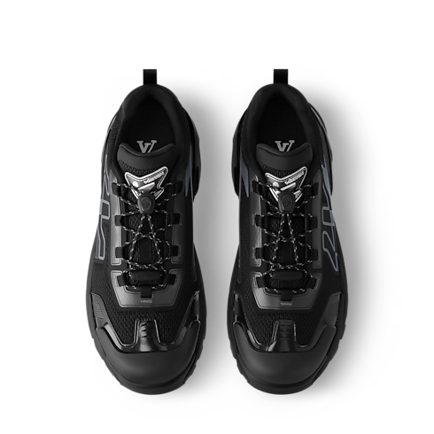 LV Runner Tatic Sneaker in Men's Shoes Sneakers collections by Louis Vuitton (Product zoom)