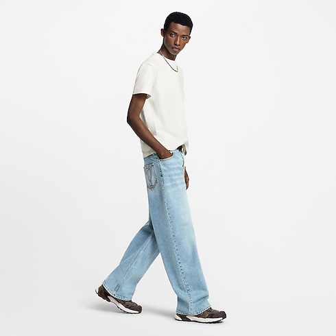 LV Runner Tatic Sneaker in Men's Shoes Sneakers collections by Louis Vuitton (Product zoom)