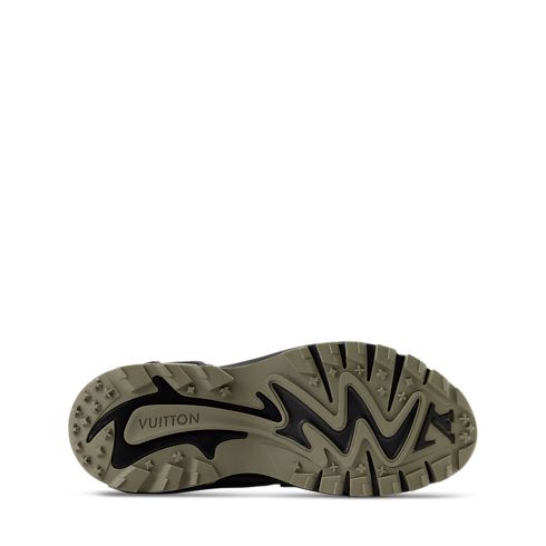 LV Runner Tatic Sneaker in Men's Shoes Sneakers collections by Louis Vuitton (Product zoom)