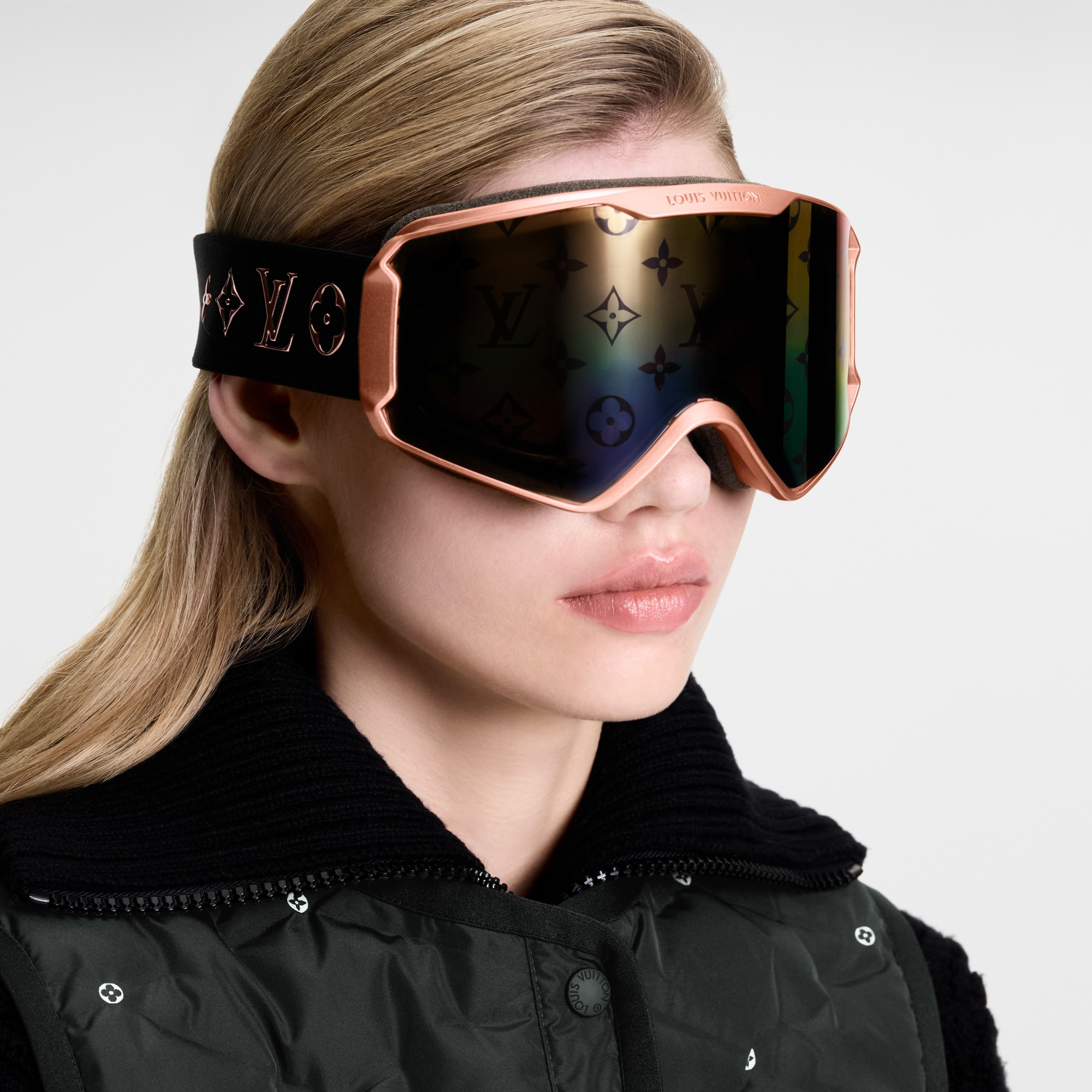 LV Snow Gradient Mask S00 in Women