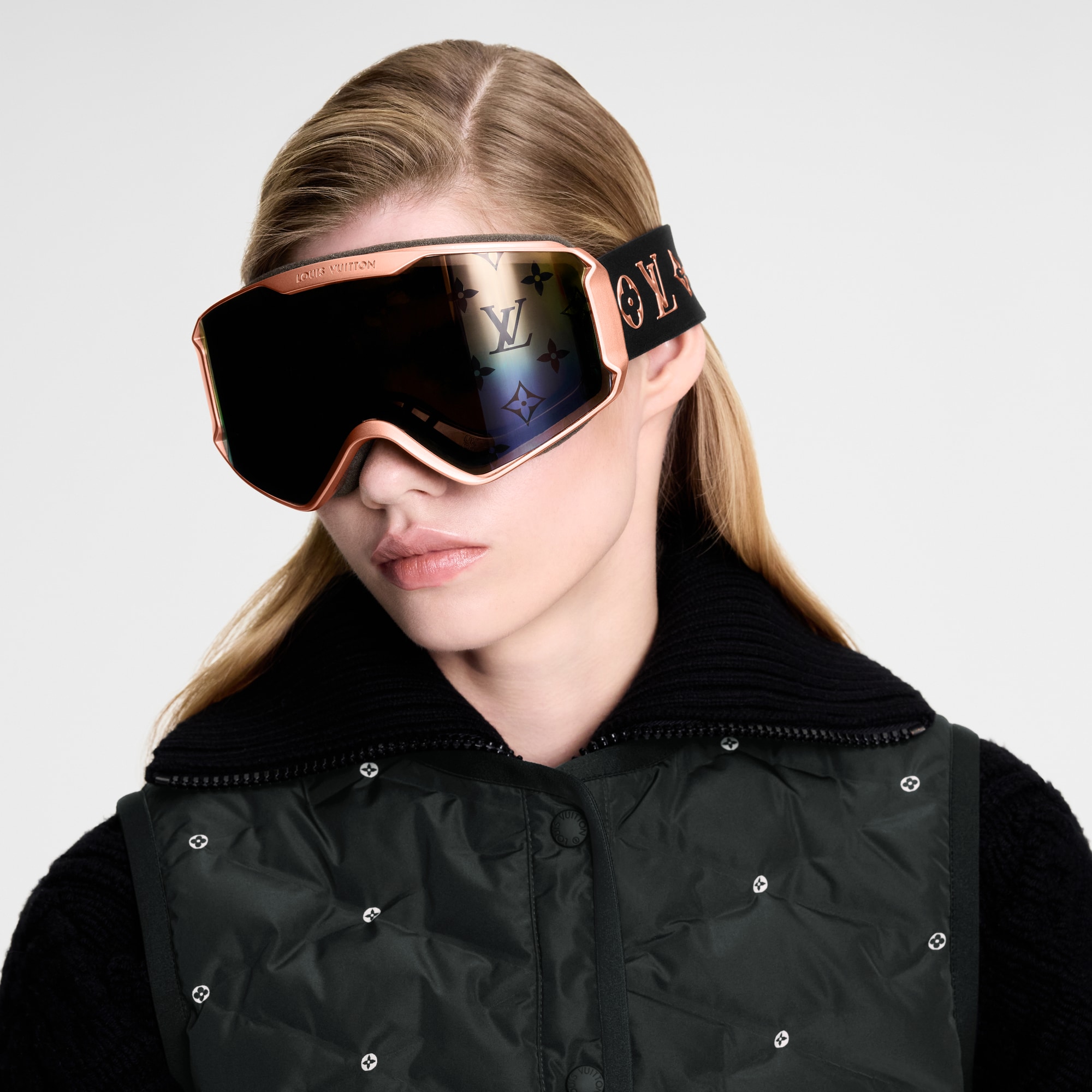 LV Snow Gradient Mask S00 in Women
