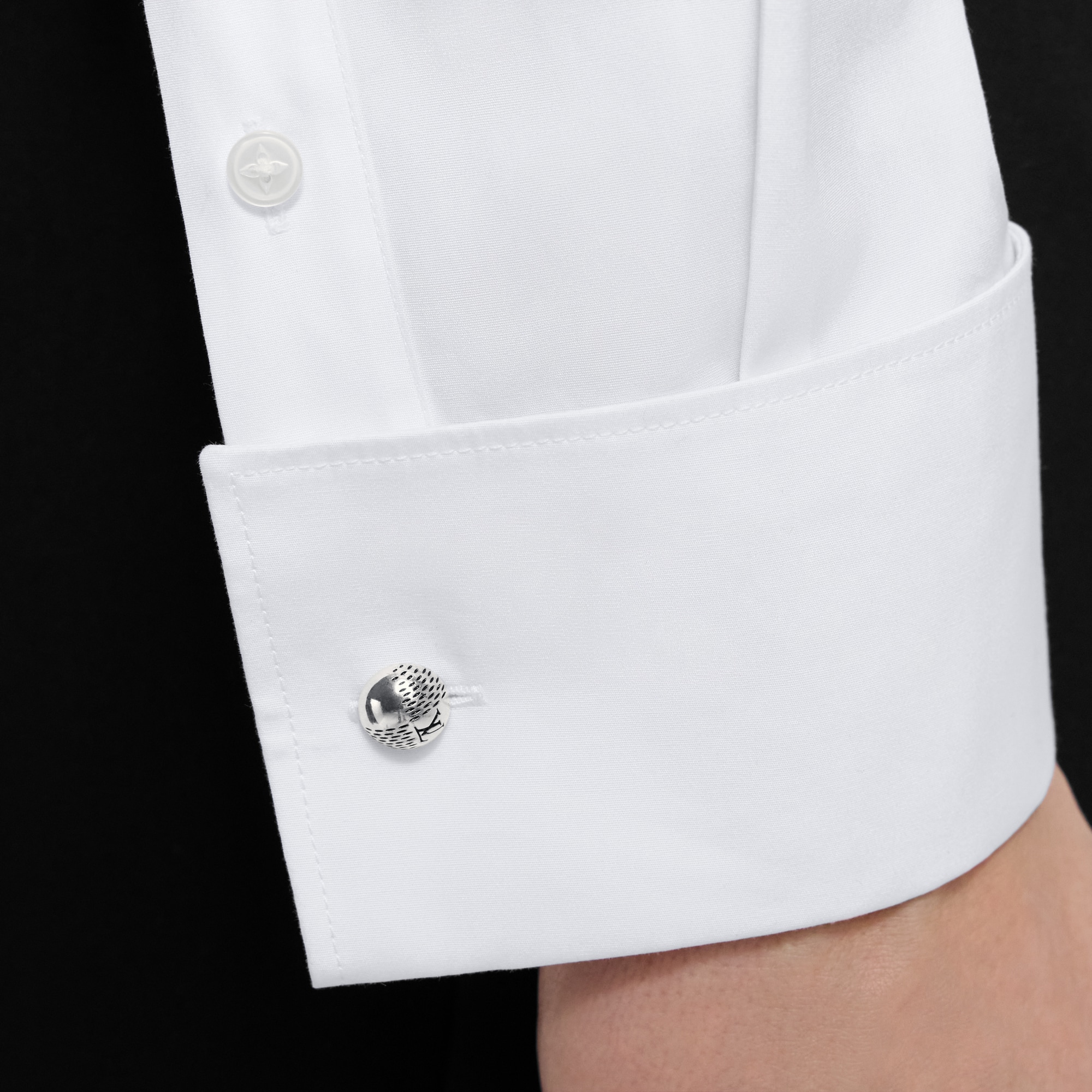 LV Suit Cufflinks S00 in Men