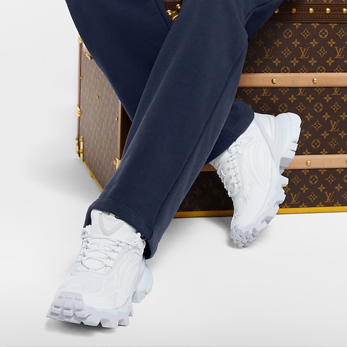 LV Summit Sneaker in Men's Shoes Sneakers collections by Louis Vuitton (Product zoom)