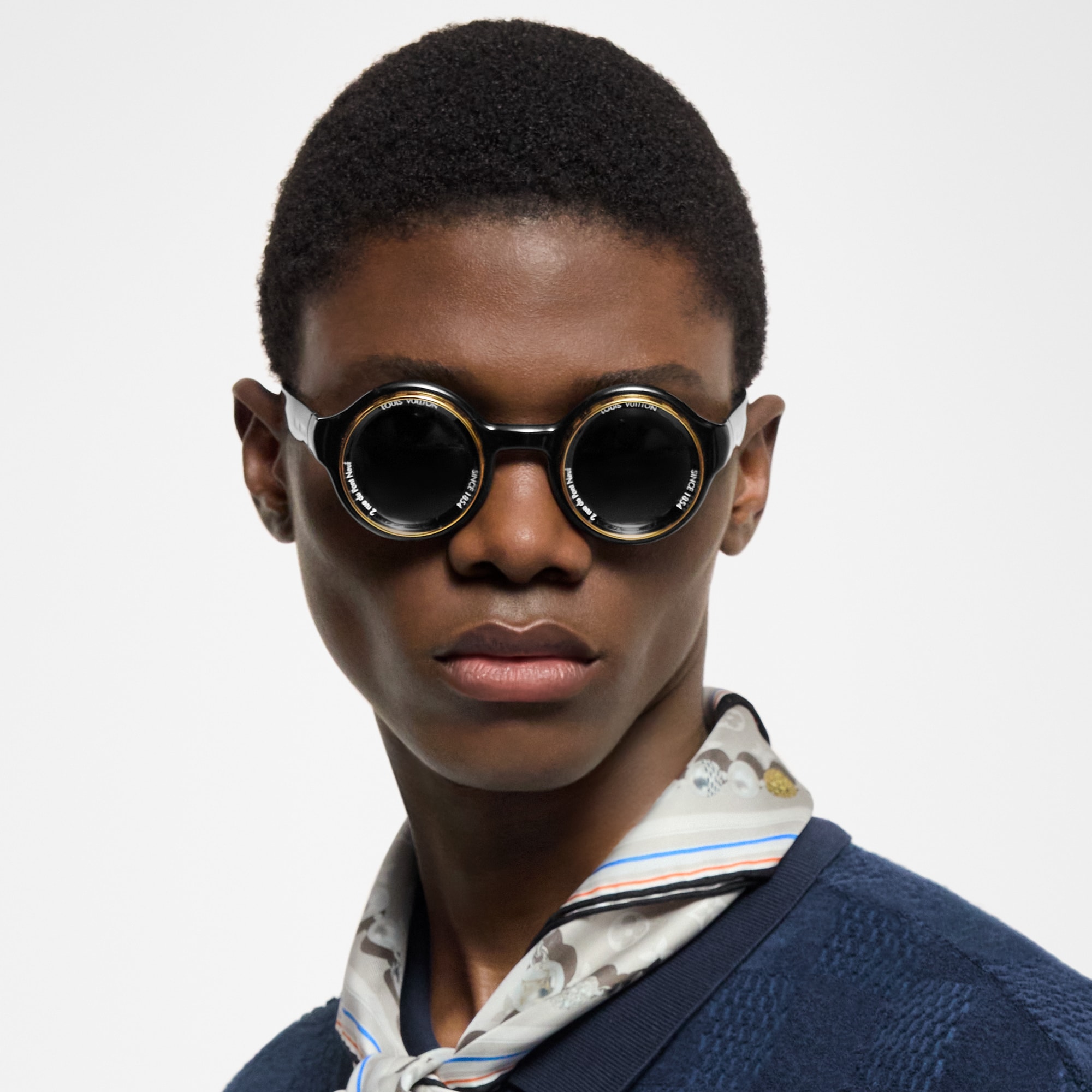 LV Super Vision Round Sunglasses S00 in Men