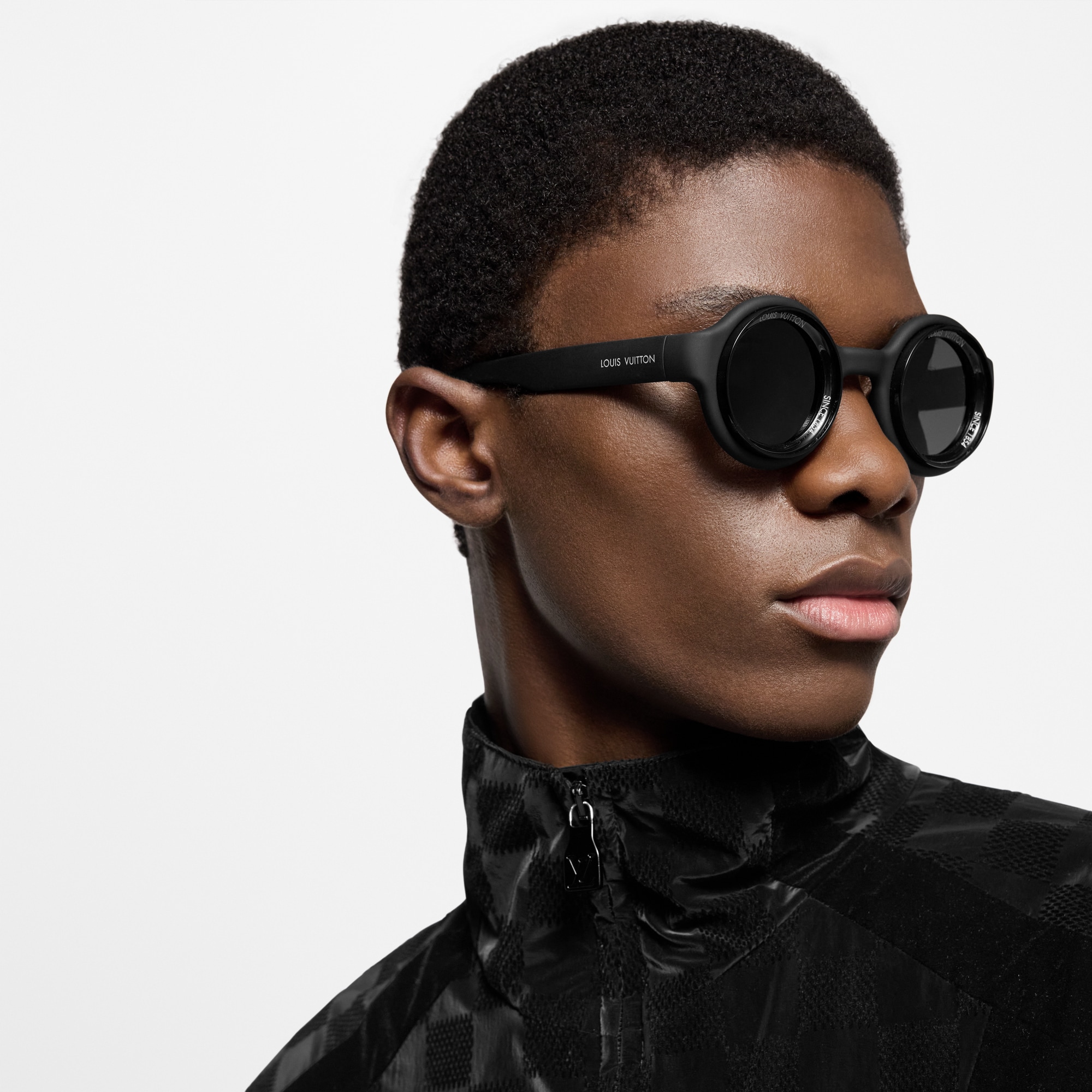 LV Super Vision Round Sunglasses S00 in Men