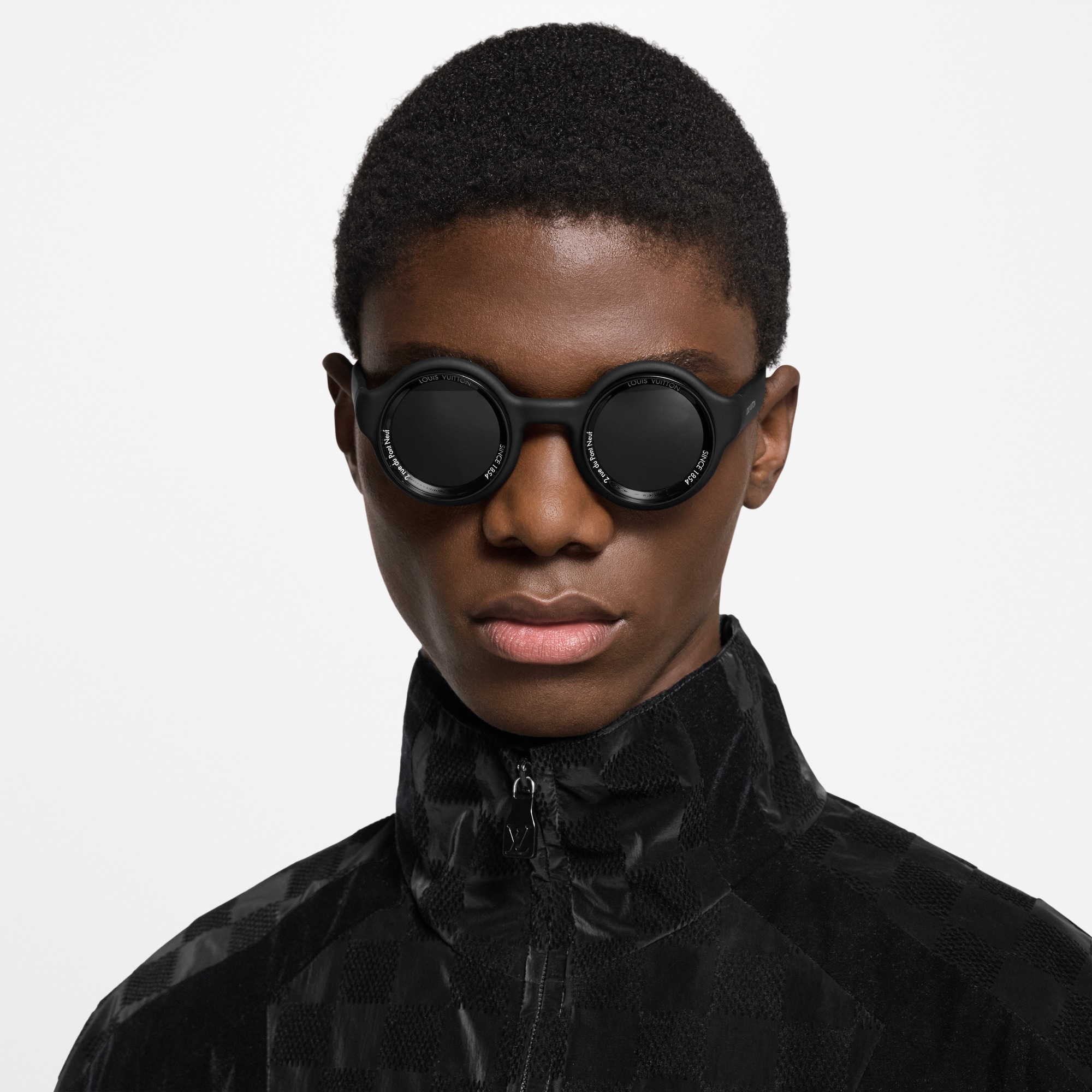 LV Super Vision Round Sunglasses S00 in Men