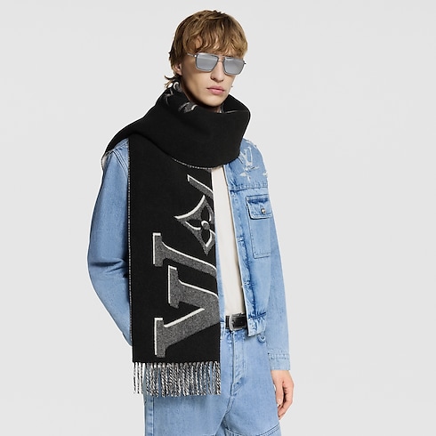 LV Vers Scarf S00 in Men's Accessories Scarves collections by Louis Vuitton (Product zoom)