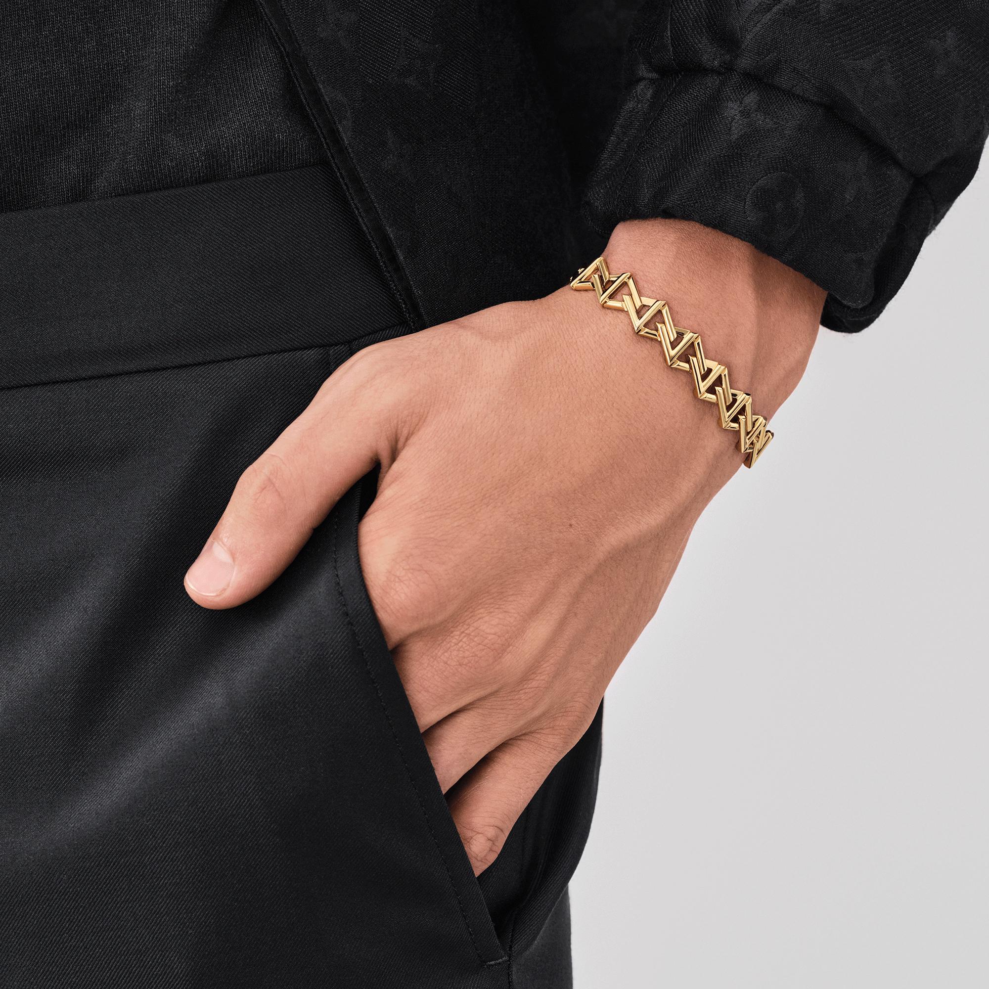 LV Volt Curb Chain Large Bracelet, Yellow Gold  in Men