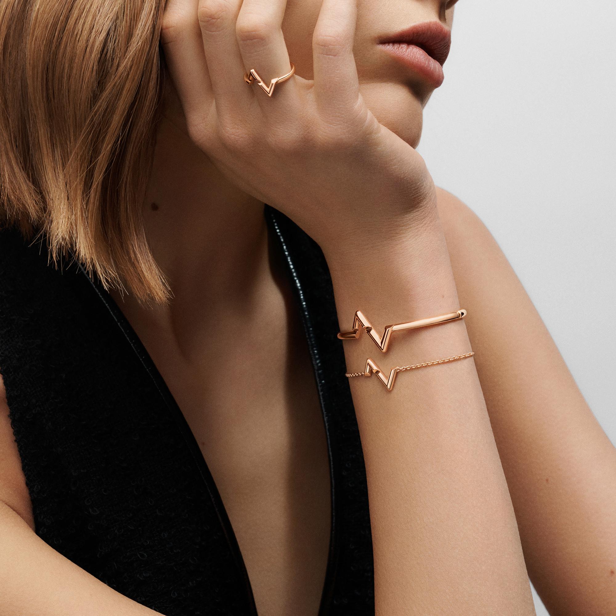 LV Volt Upside Down Ring, Pink Gold - Jewellery | LOUIS VUITTON