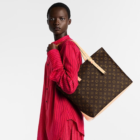 Mezzo Monogram Canvas in Women's Handbags Handbags collections by Louis Vuitton (Product zoom)