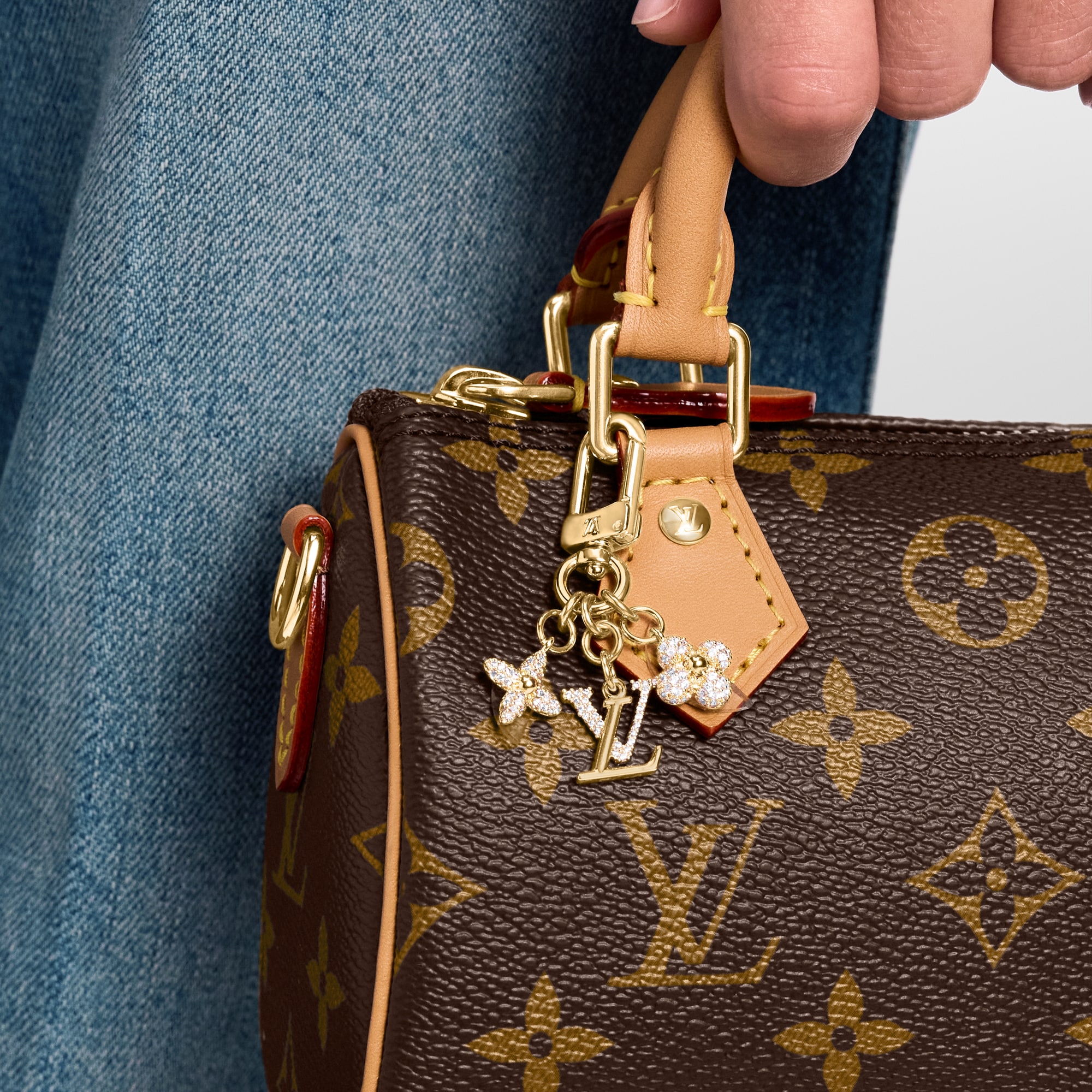 Micro Charms LV Iconic Key Holder  S00 in Women