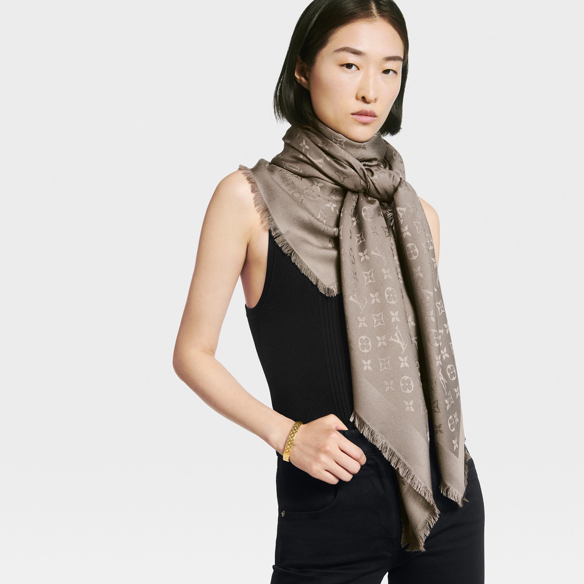 Monogram Classic Shawl S00 in Women