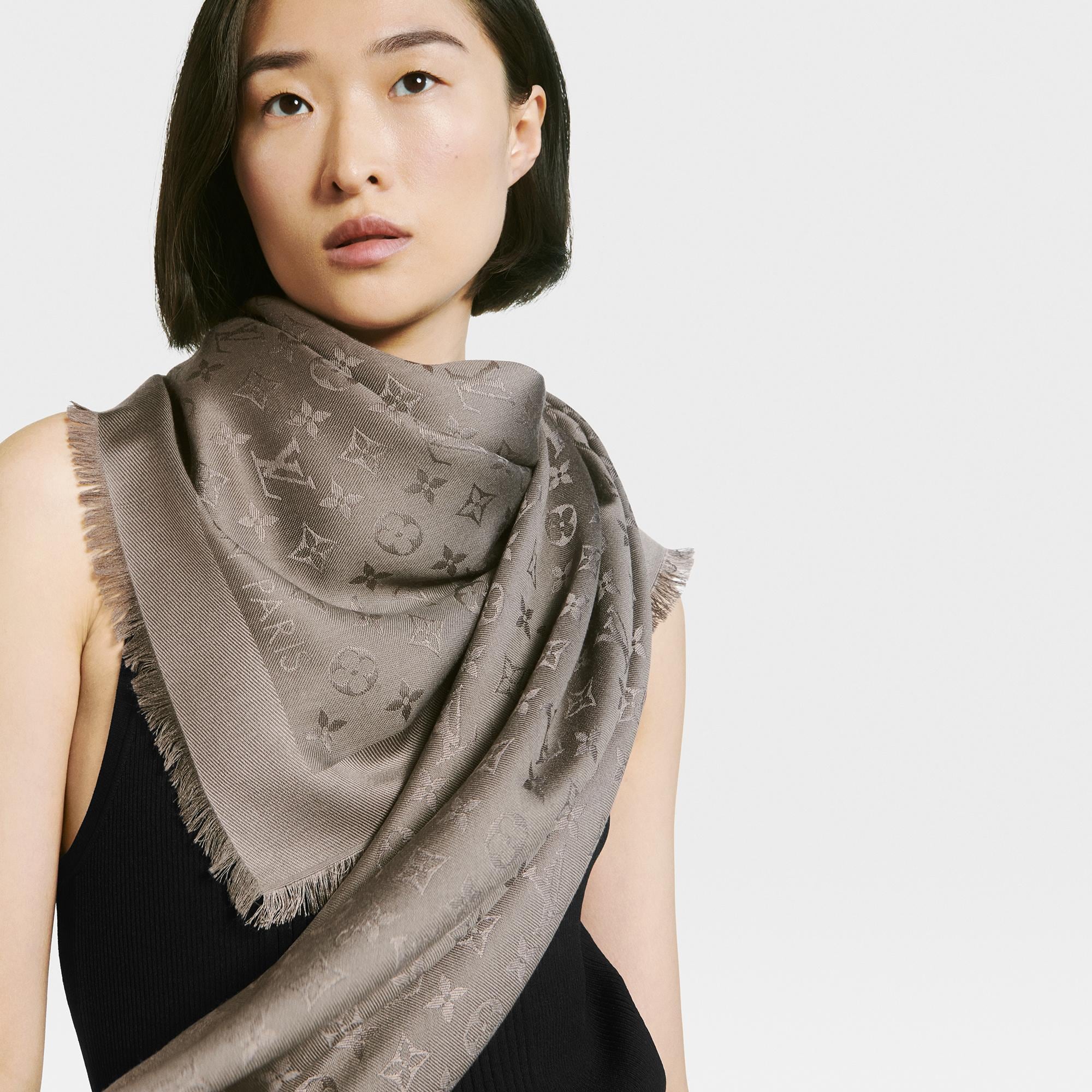 Monogram Classic Shawl S00 in Women