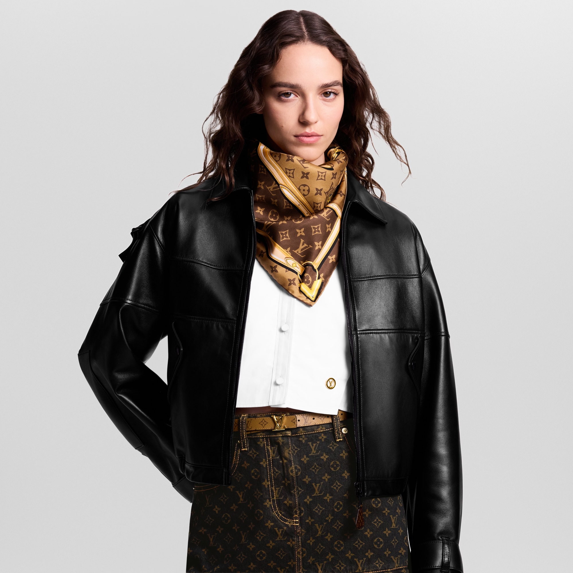 Monogram Confidential Square 90 S00 in Women