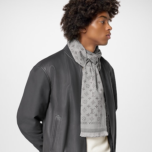 Monogram Essential Stole S00 in Men's Accessories Scarves collections by Louis Vuitton (Product zoom)