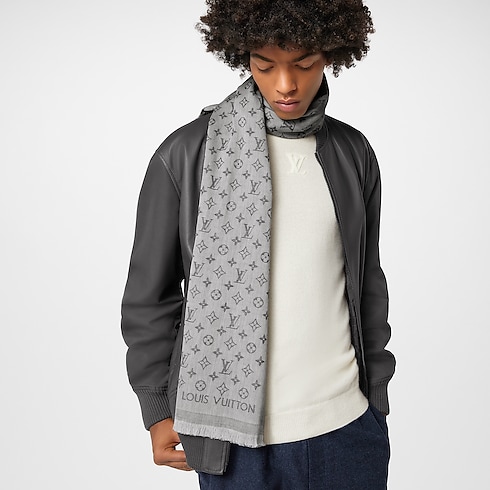 Monogram Essential Stole S00 in Men's Accessories Scarves collections by Louis Vuitton (Product zoom)