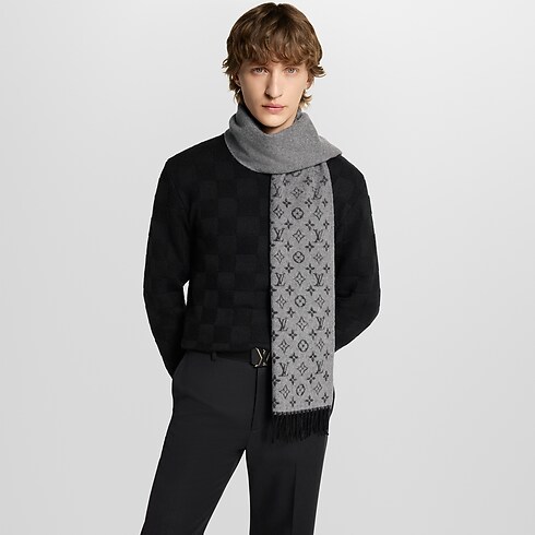 Monogram Gradient Scarf S00 in Men's Discontinued Product Obs 16 collections by Louis Vuitton (Product zoom)