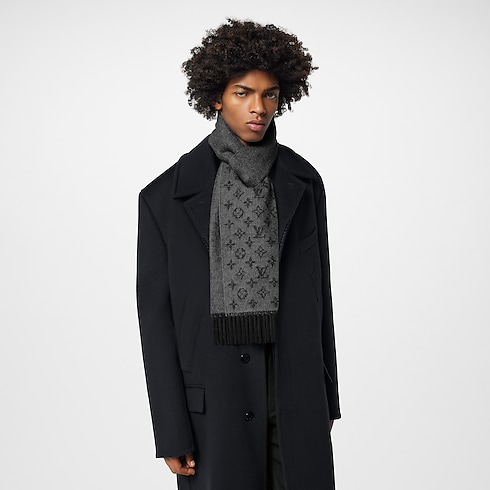 Monogram Gradient Scarf S00 in Men's Accessories Scarves collections by Louis Vuitton (Product zoom)