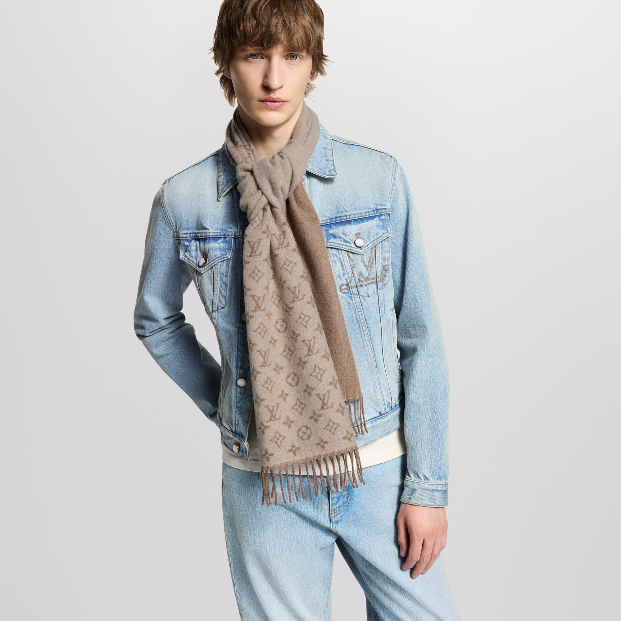 Monogram Gradient Scarf S00 in Men