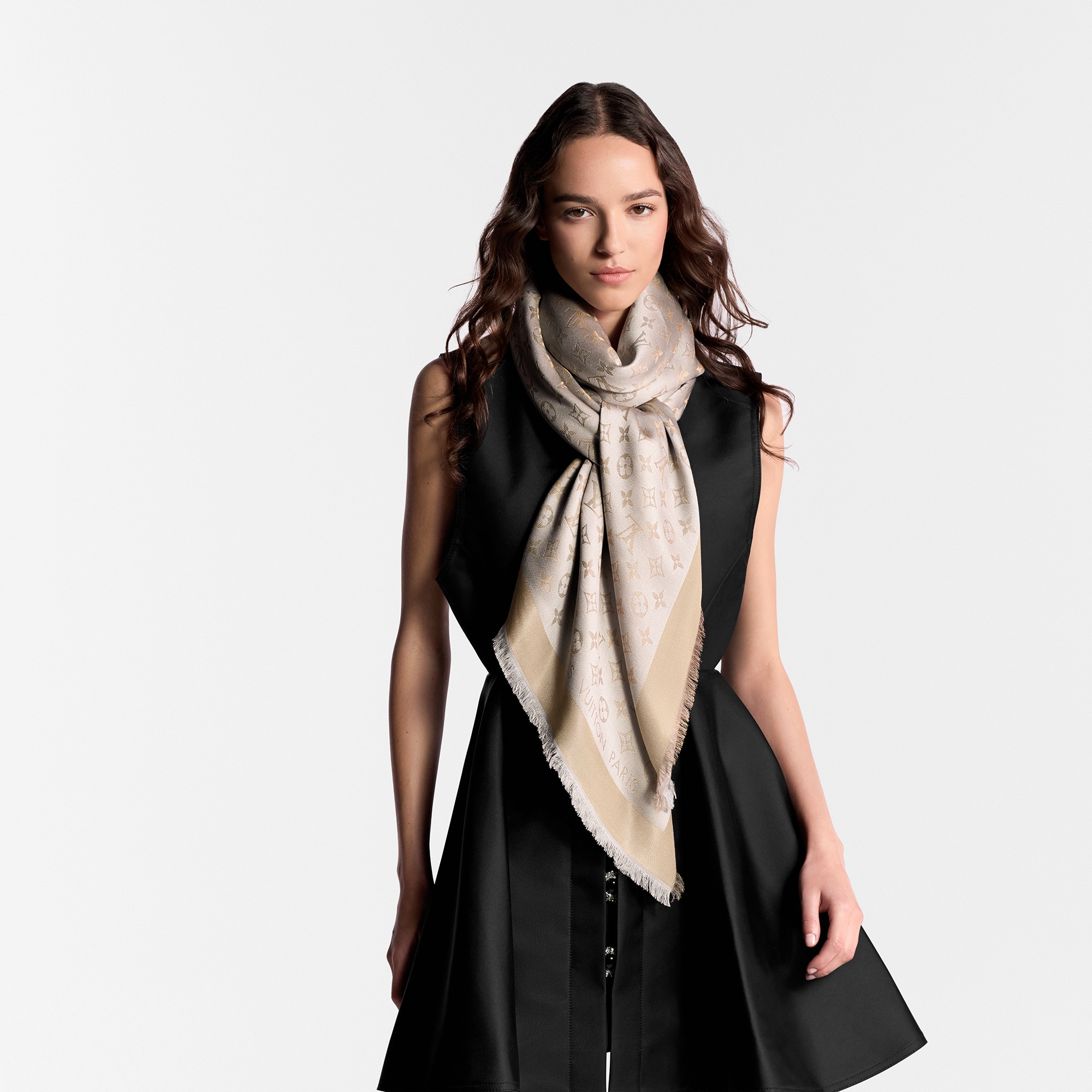 Monogram Shine Shawl S00 in Women