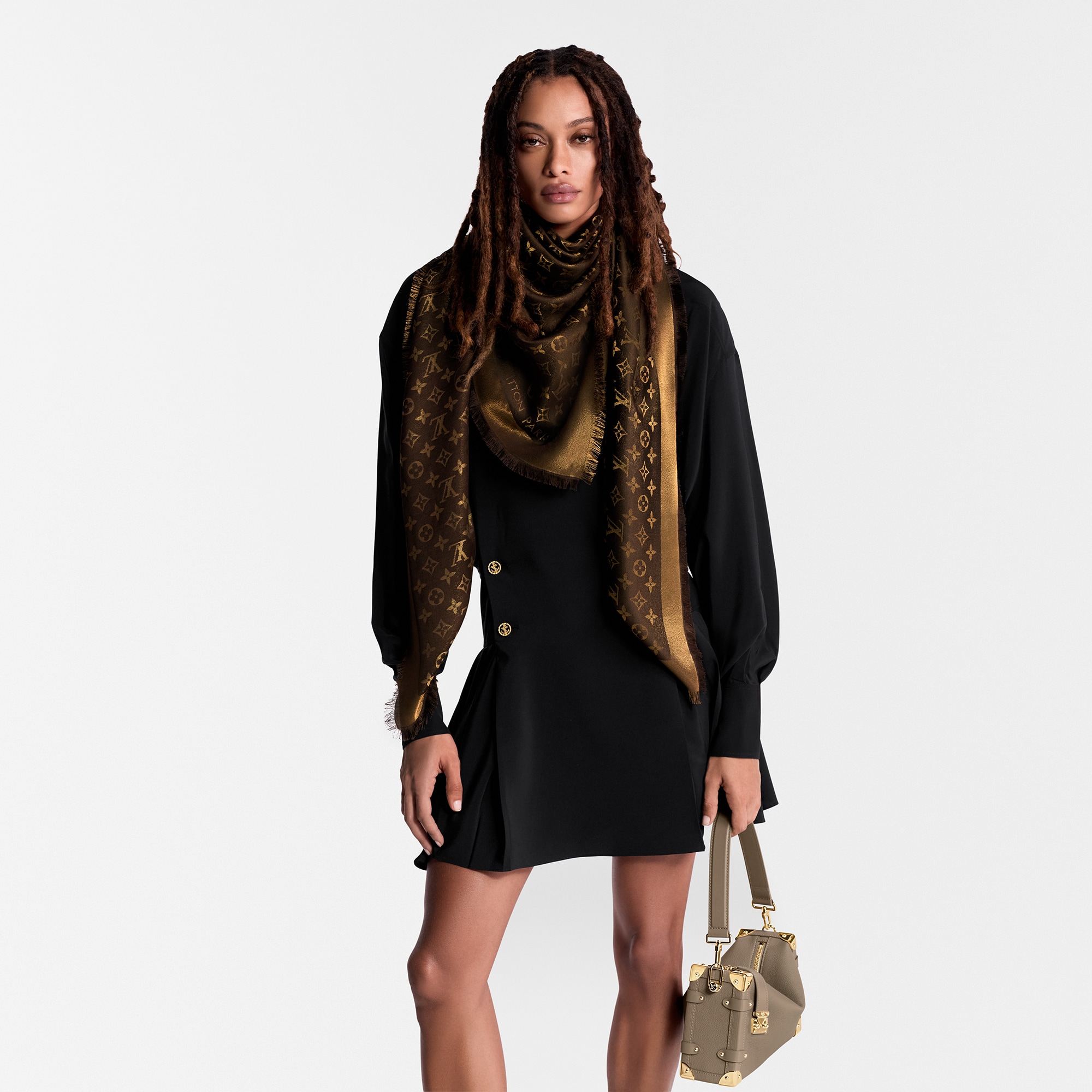 Monogram Shine Shawl S00 in Women