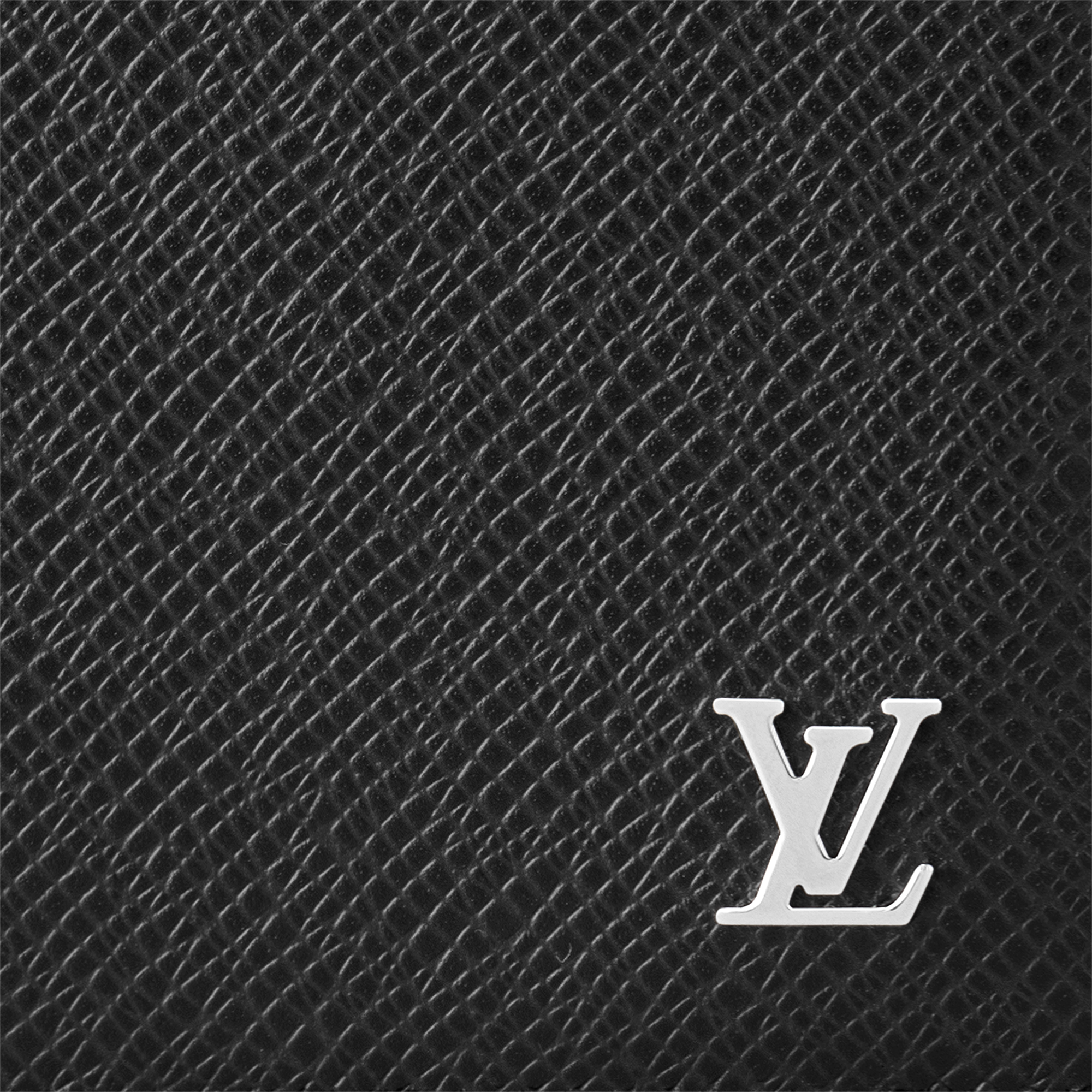 Multiple Wallet Taiga Leather in Men