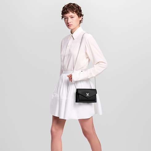Mylockme Chain Pochette Lockme Leather in Women's Wallets and Small Leather Goods All Wallets and Small Leather Goods collections by Louis Vuitton (Product zoom)